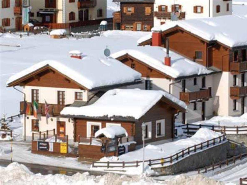Chalet Pineta Livigno Exterior foto